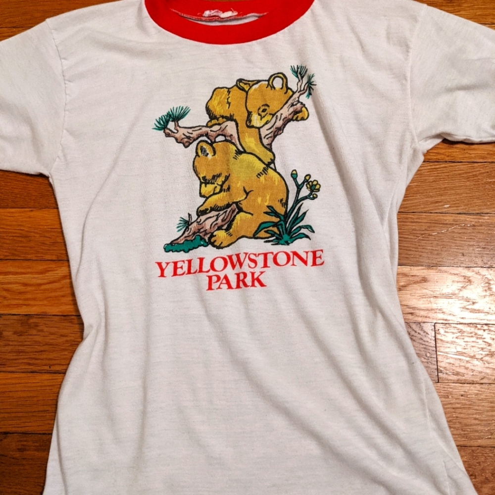 Vintage tee Yellowstone National Park